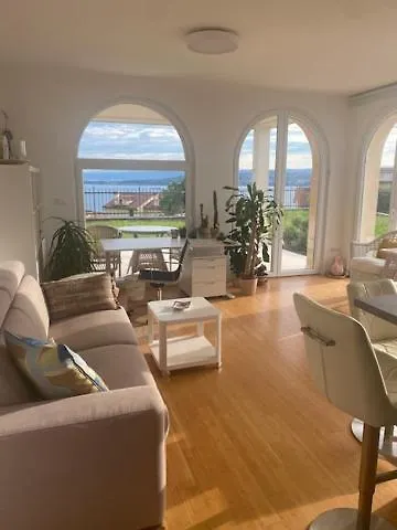 At Alex With Seaview * Κόπερ